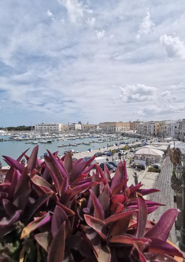 La Finestra Sul Porto Apartment Trani Exterior foto