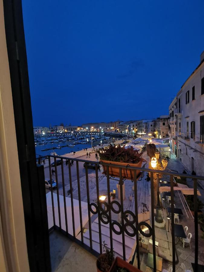 La Finestra Sul Porto Apartment Trani Exterior foto