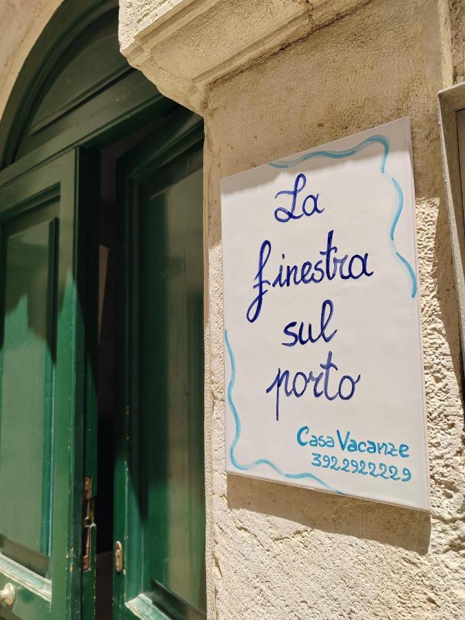 La Finestra Sul Porto Apartment Trani Exterior foto