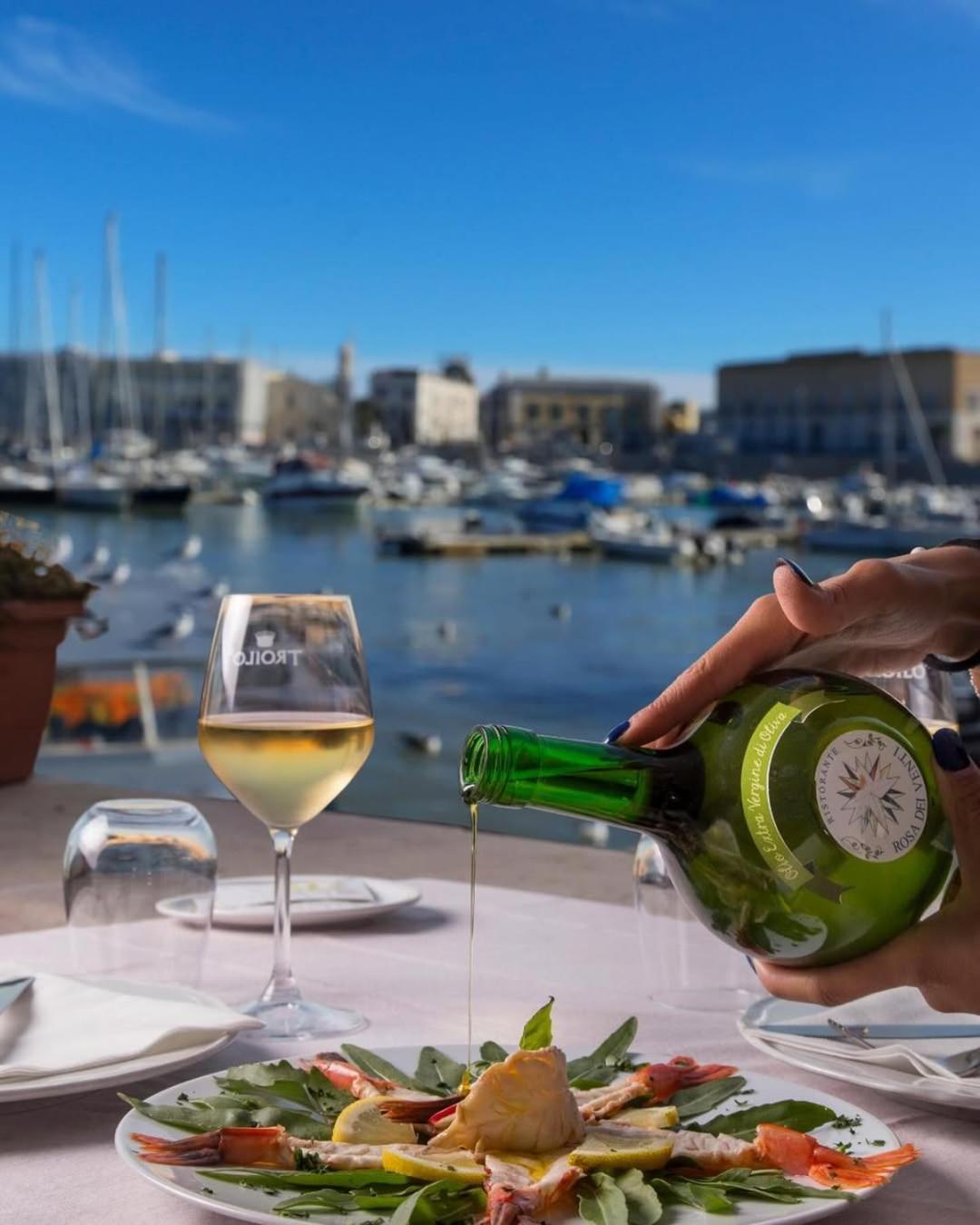 La Finestra Sul Porto Apartment Trani Exterior foto